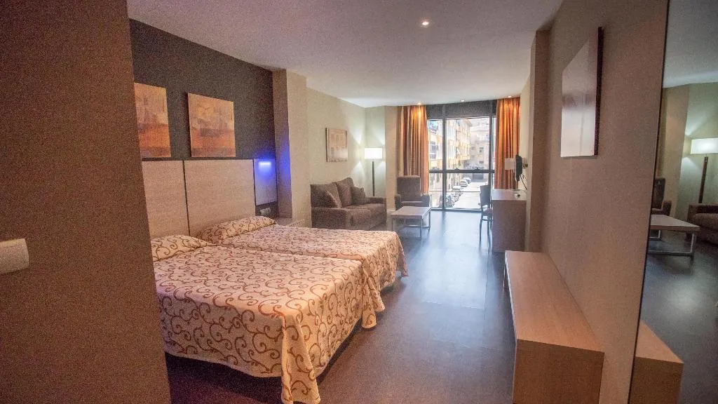 FAMILY ROOM STANDARD Room, Moon Dreams CalaBahia, Costa Del Sol