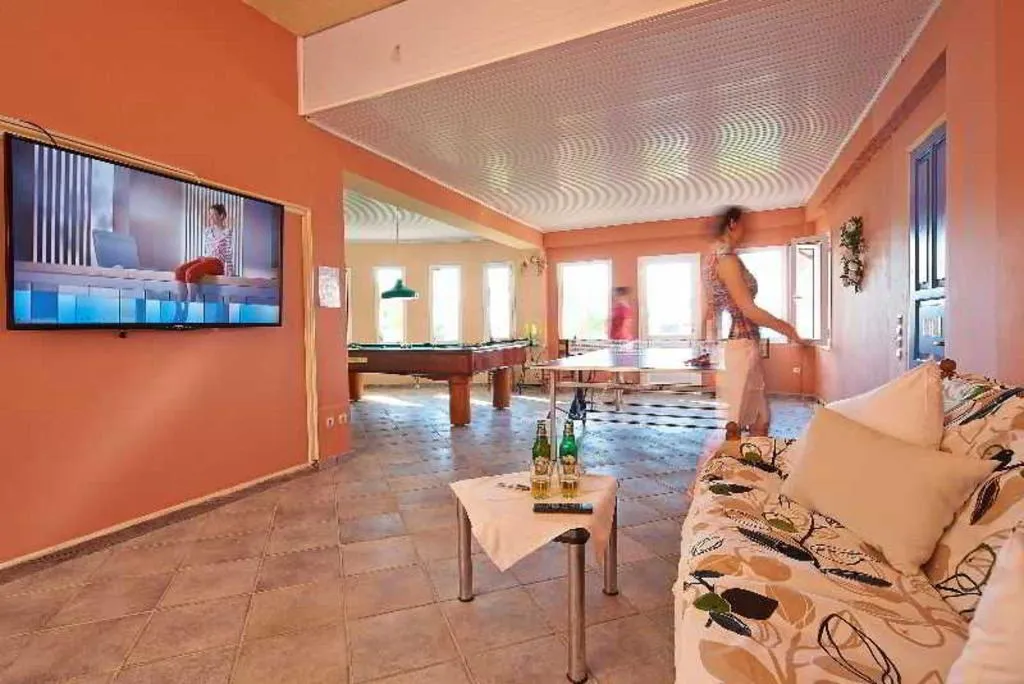 Sports and Entertainment, Villas Cavo Marathias, Zante