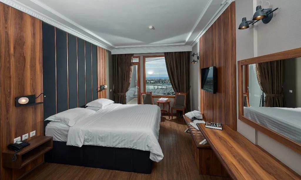 TWIN SEA VIEW Room, Royal Hotel Thessaloniki, Halkidiki