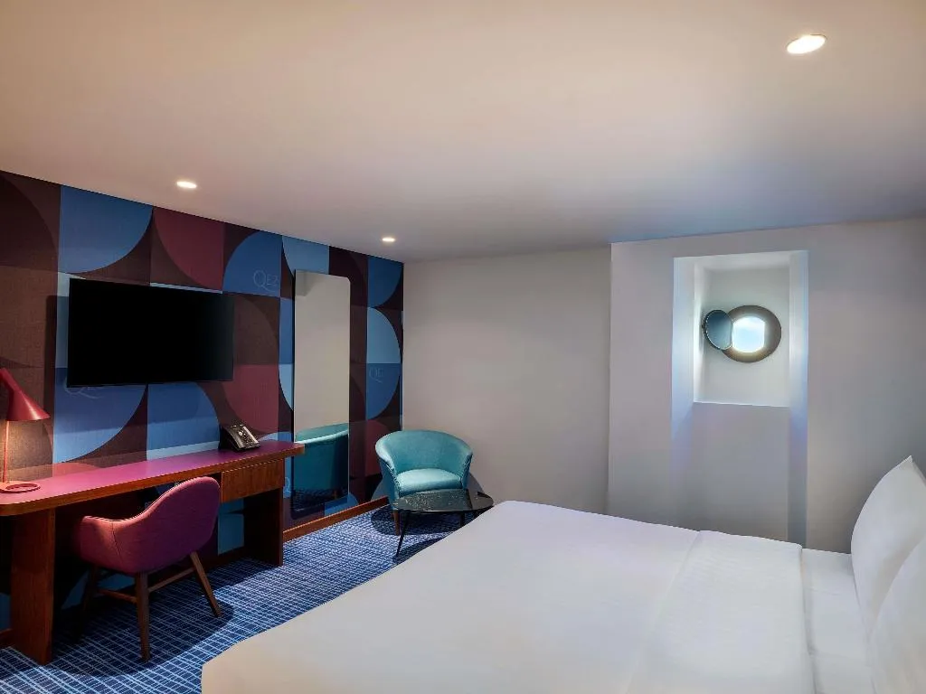 DOUBLE SUPERIOR WITH DOUBLE BED Room, Queen Elizabeth 2, Dubai
