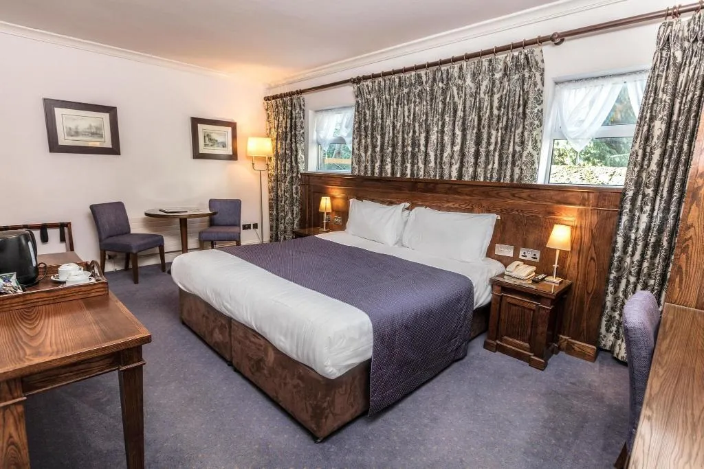 Room, The Lansdowne Hotel, Dublin