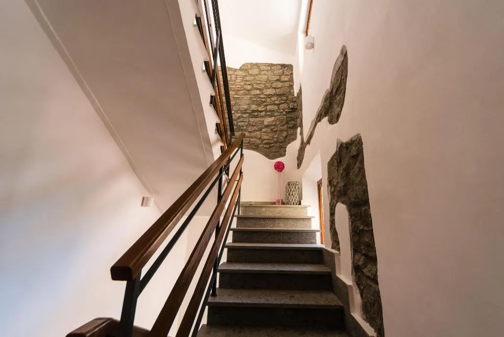 Lobby, Le Undici Rose, Rome