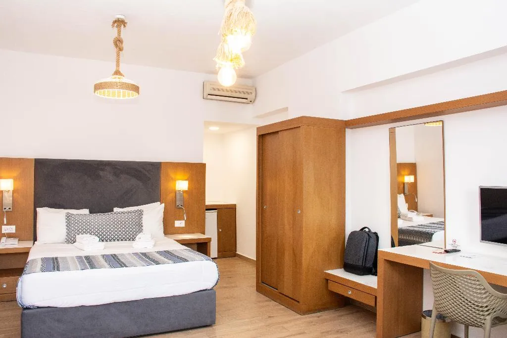 JUNIOR SUITE DELUXE WITH JACUZZI Room, Yianna Caravel Suites by Checkin (adults only), Crete