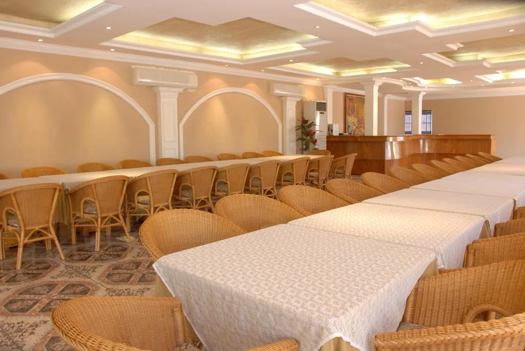 Conferences, Maria de la Luz, Cancun Area