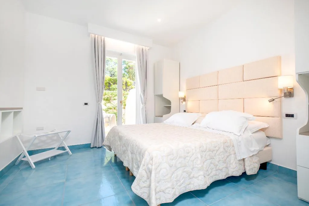 DOUBLE STANDARD Room, Regina Palace Terme, Naples
