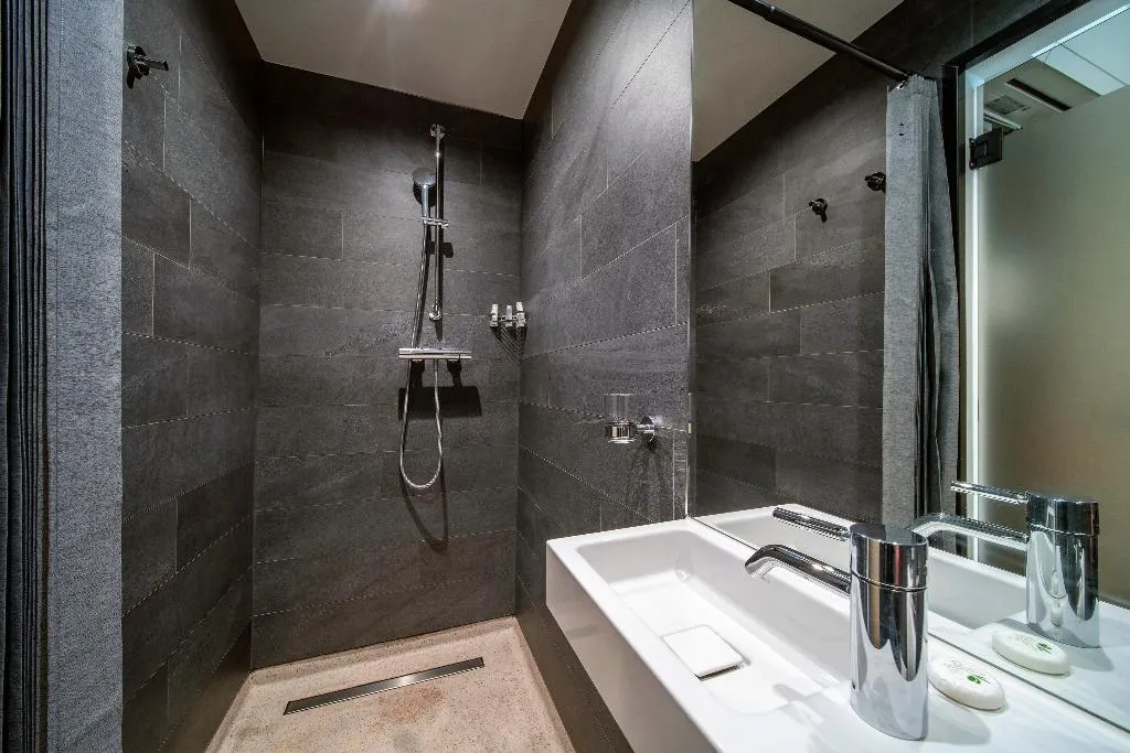 TRIPLE STANDARD Room, Sotel Amsterdam Central Station, Amsterdam