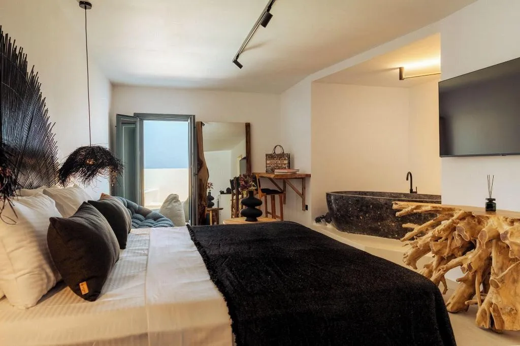 Room, Gazelle Living, Santorini