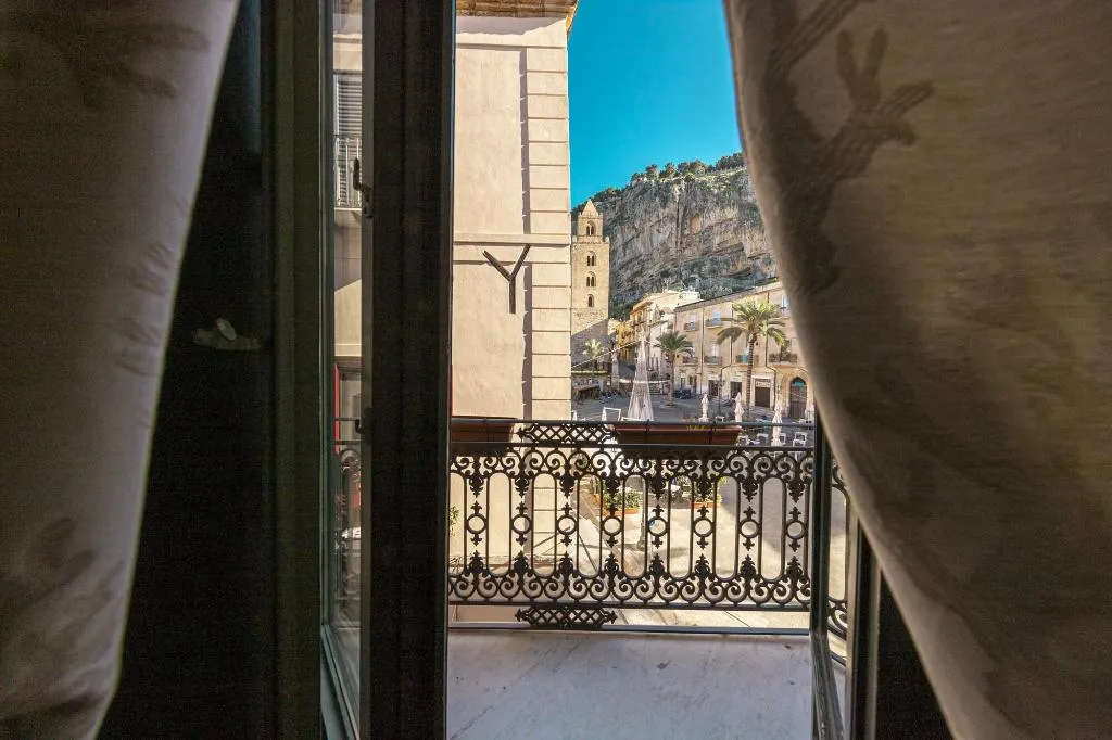Room, Palazzo Villelmi, Palermo