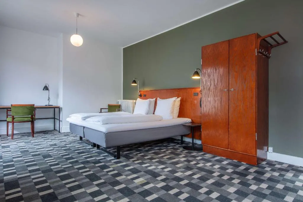 FAMILY ROOM STANDARD Room, Hotel Astoria BW Signature Collection, Copenhagen