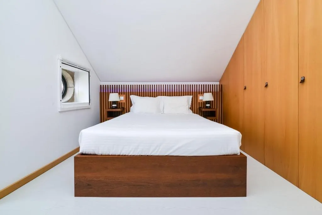 Room, Reis De Gaia, Porto
