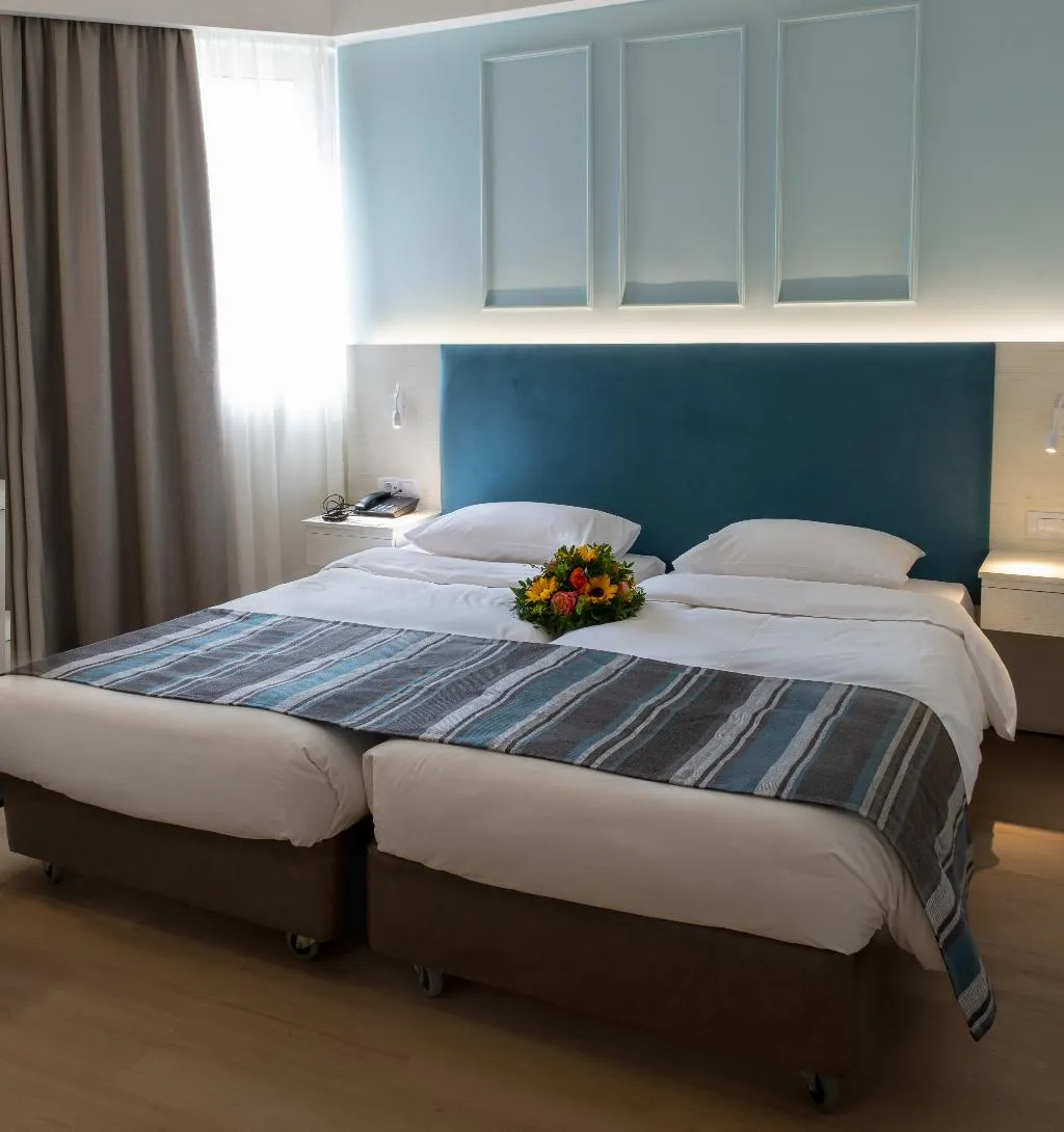 Room, Athens Cypria, Athens