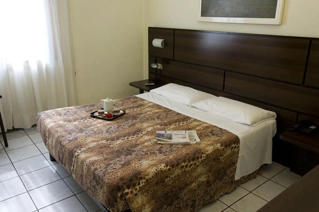 Room, Hotel La Pace, Milan