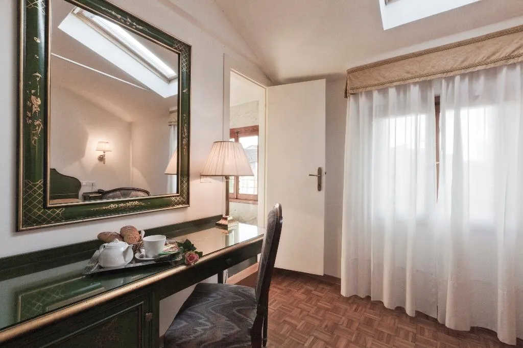 Double or Twin CLASSIC Room, Palazzo Cendon, Venice