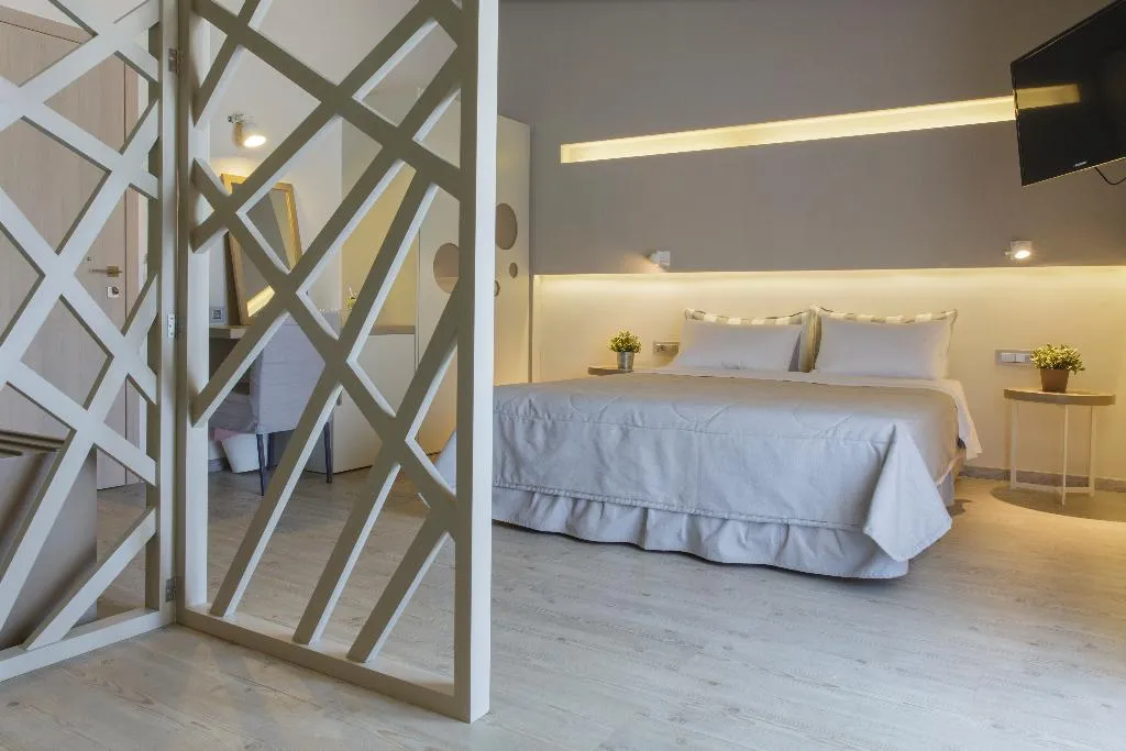 JUNIOR SUITE SIDE SEA VIEW Room, Golden Beach, Athens