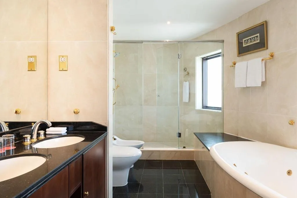 Room, Majestic Cove Hotel, Dubai