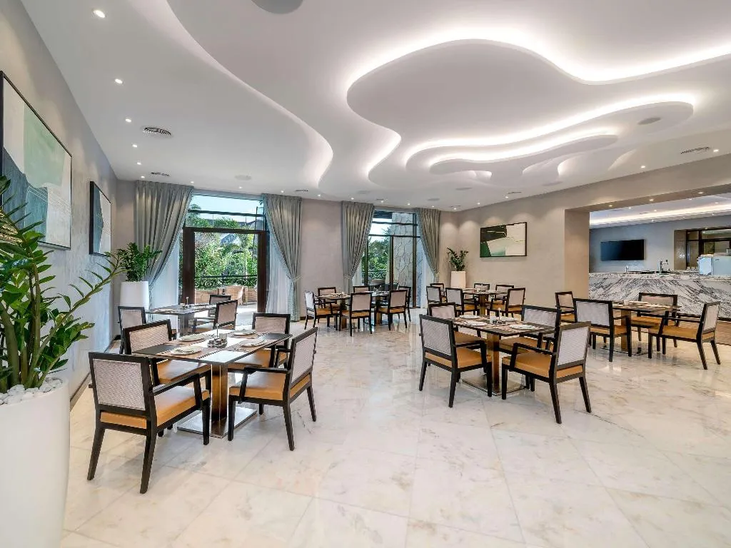 Restaurant, Sofitel Dubai The Palm, Dubai