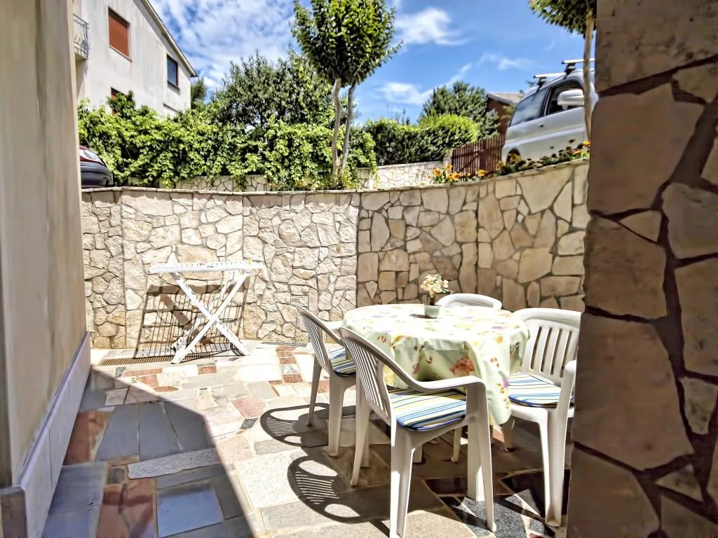 APARTMENT CAPACITY 2 Room, Apartments Snjezana, Istria