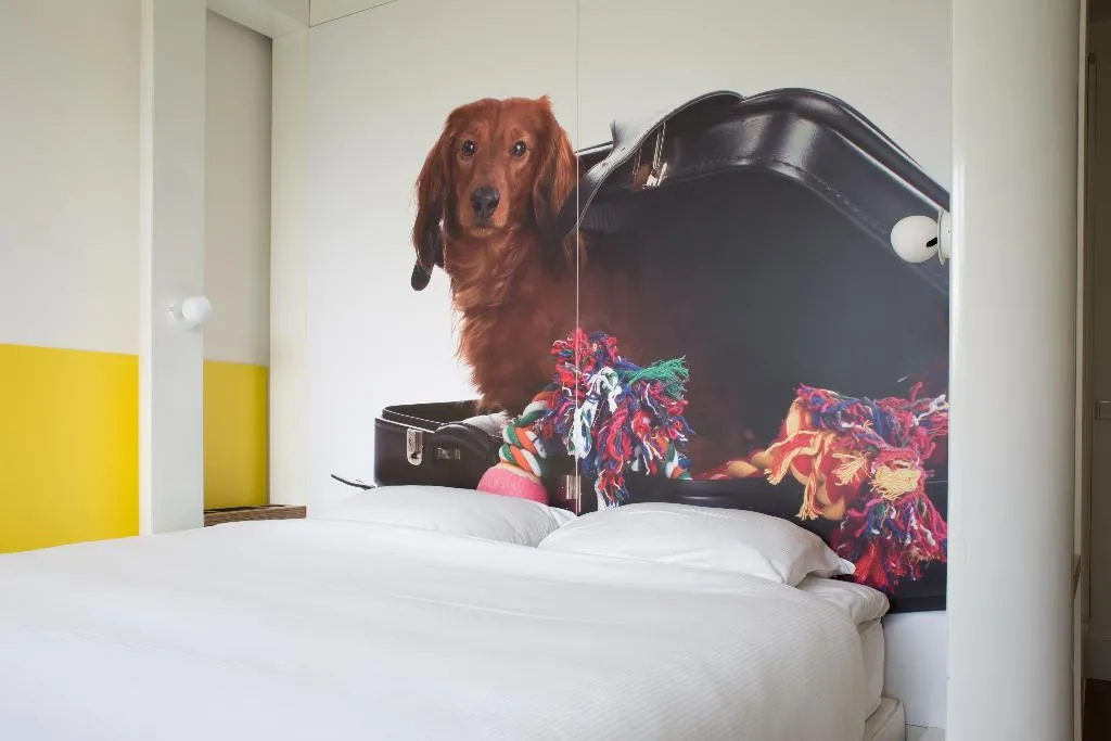 Room BASIC Room, Qbic Hotel Amsterdam Wtc, Amsterdam