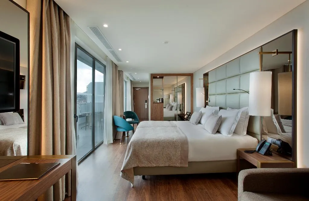 TWIN SUPERIOR SEA VIEW Room, (Madeira) Turim Santa Maria Hotel, Madeira