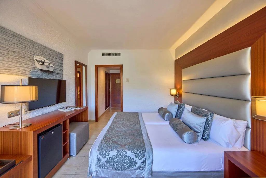 Room, Zafiro Rey Don Jaime, Majorca