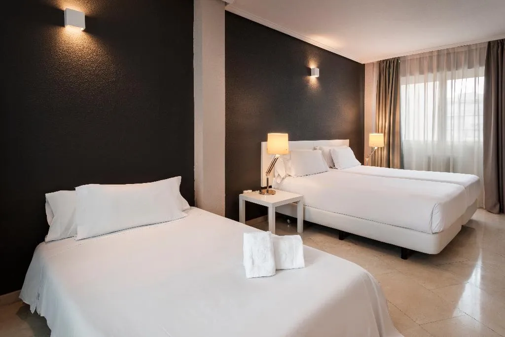 TRIPLE STANDARD Room, Sercotel Togumar, Madrid
