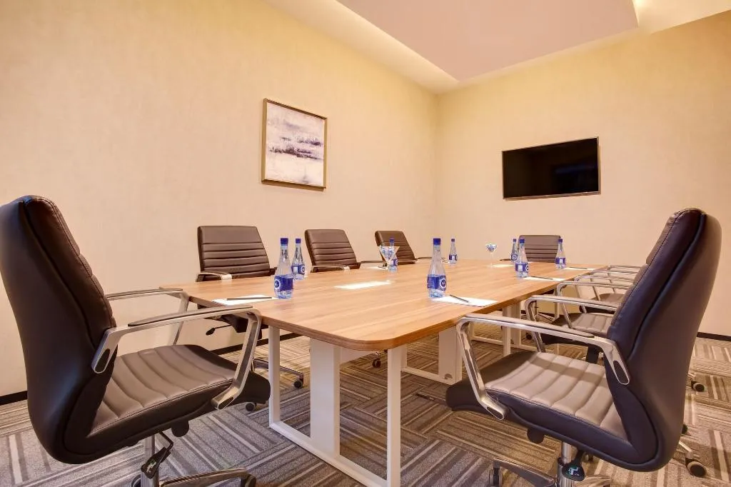 Conferences, Lemon Tree Hotel Jumeirah, Dubai, Dubai