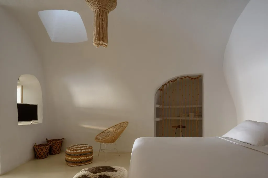 VILLA PREMIUM GARDEN VIEW Room, Suite Home Santorini, Santorini