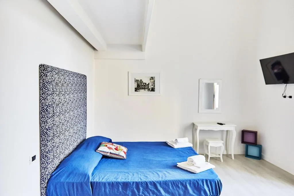 Room, B&B Neapolis Bellini, Naples