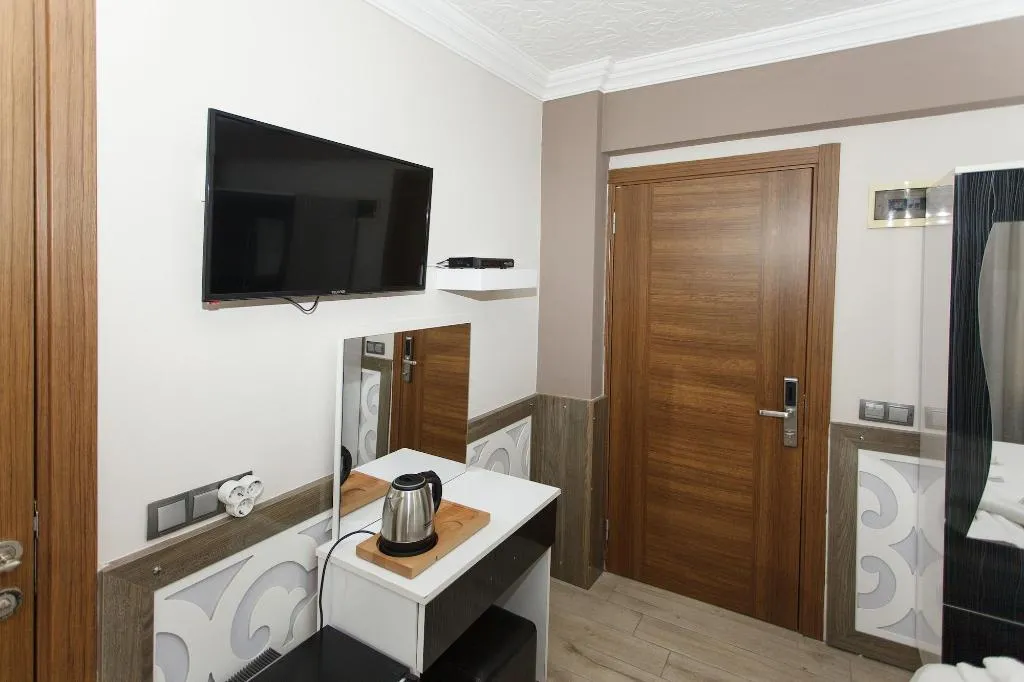 Room, Green Peace, Dalaman