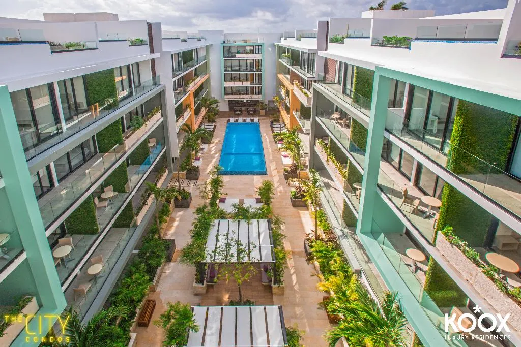 Pool, KLR The City Condos by Sercotel, Playa Del Carmen