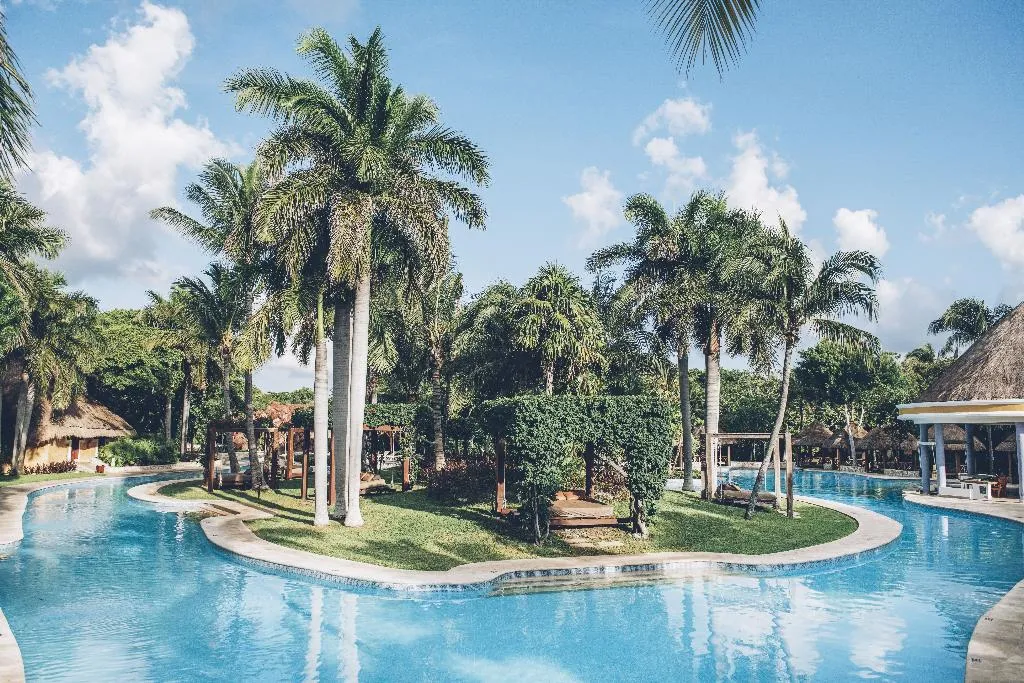 Pool, Iberostar Waves Paraiso del Mar All Inclusive, Cancun Area