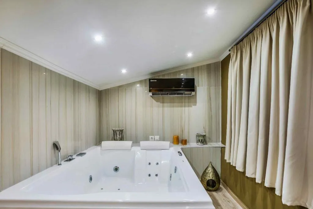 VILLA WITH PRIVATE POOL Room, Sunny Villas and Spa, Halkidiki