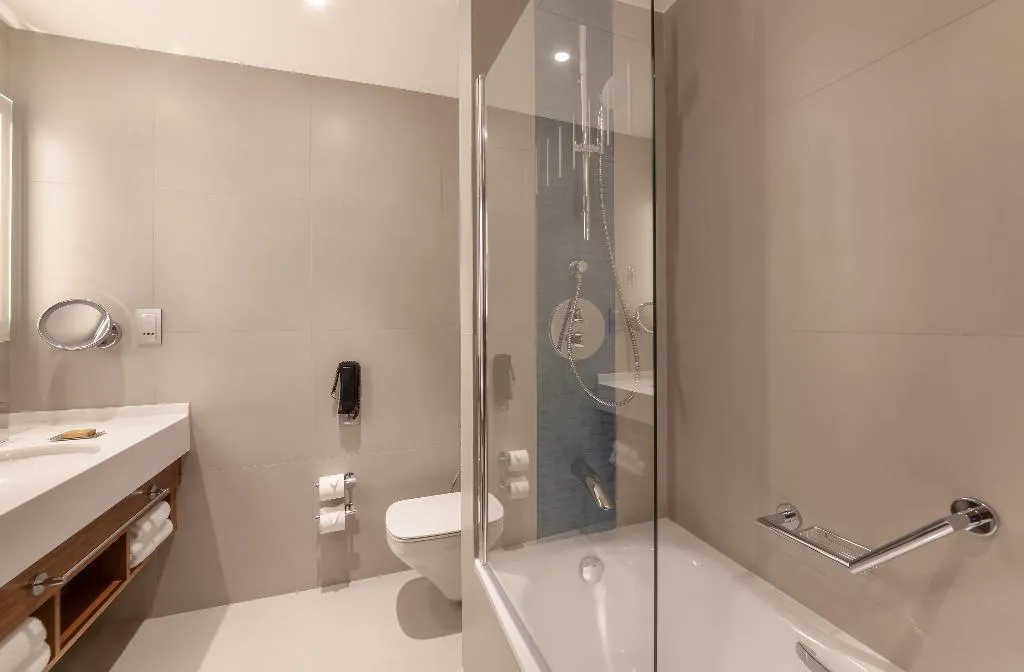 FAMILY ROOM STANDARD Room, DoubleTree by Hilton Dubai Al Jadaf, Dubai