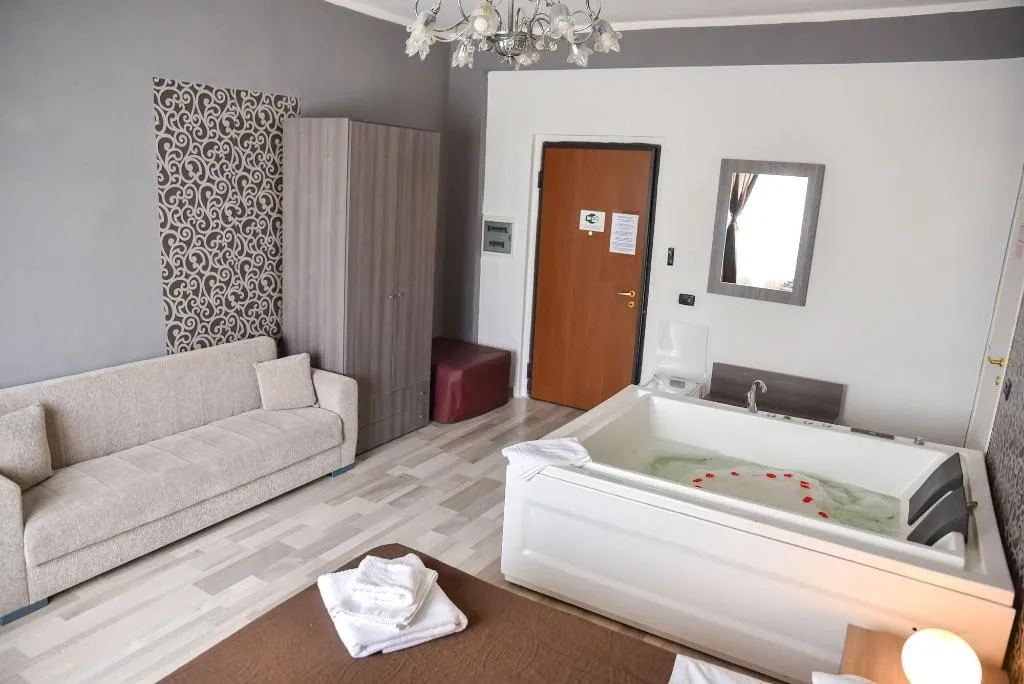 Room, Mirosa Bed And Breakfast, Naples