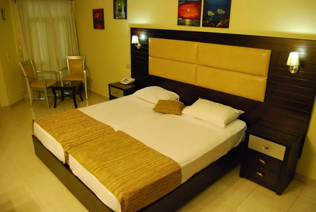 DOUBLE STANDARD Room, Cataract Layalina Hotel, Red Sea Riviera