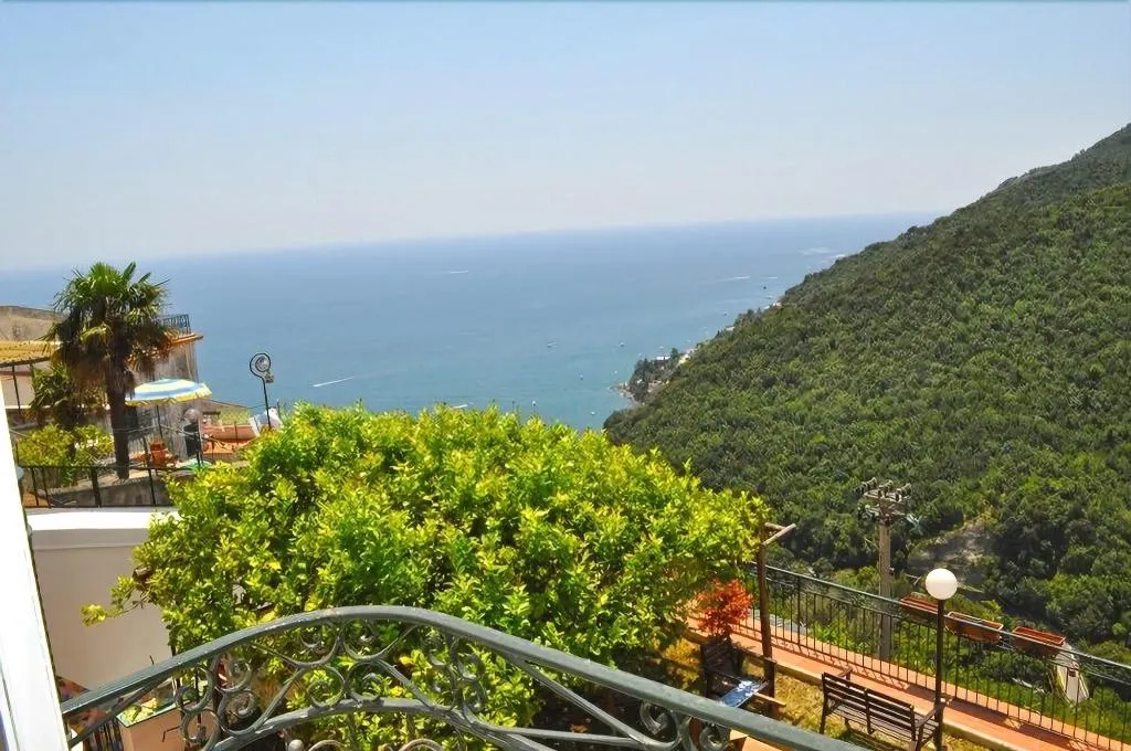 Room, Villa Verde Sul Mare, Naples