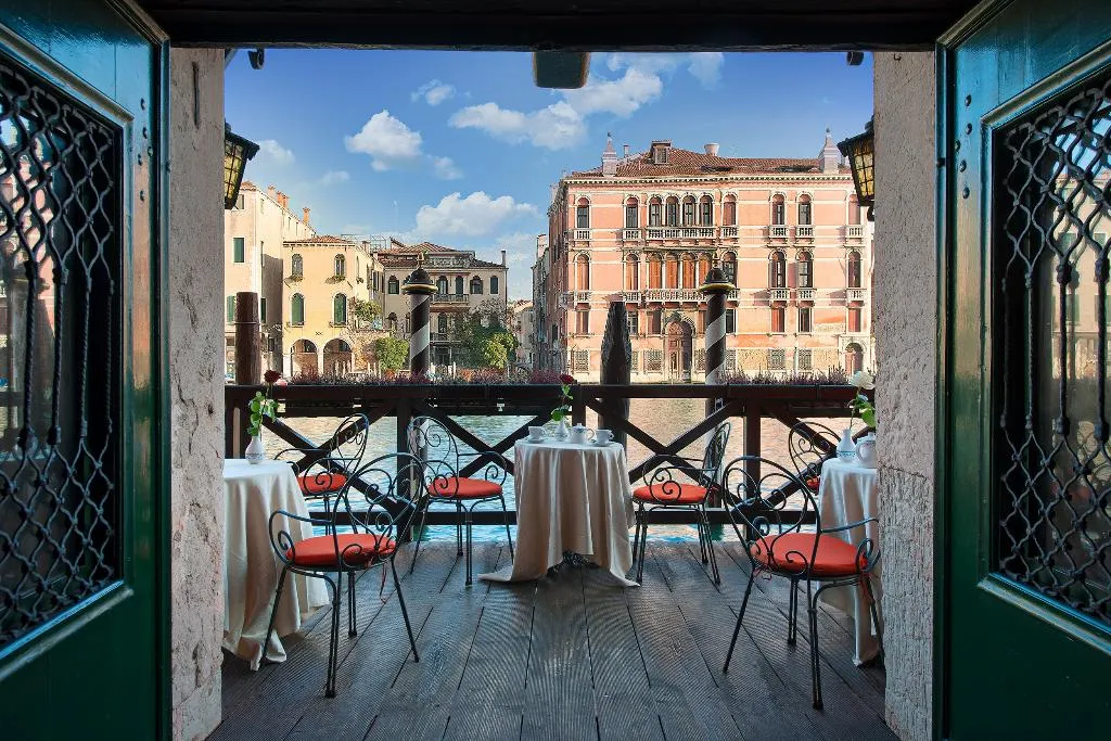 Terrace, San Cassiano Residenza d'Epoca, Venice