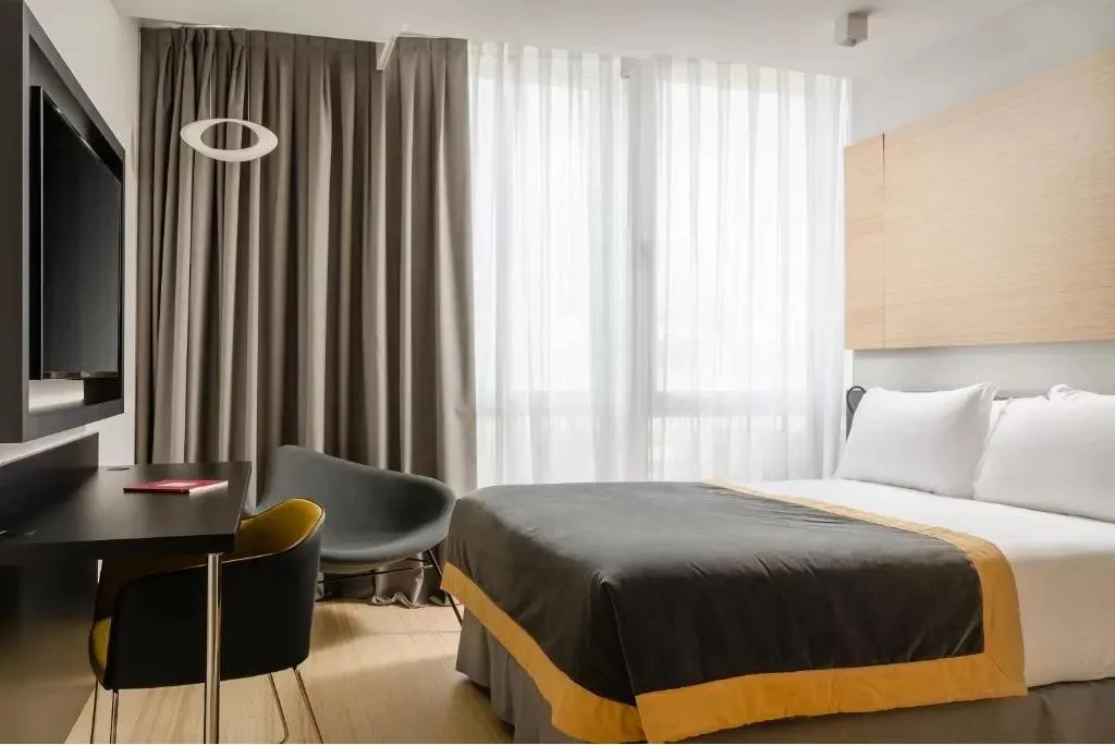 DOUBLE SUPERIOR Room, Dorma Plaza Catalunya, Barcelona