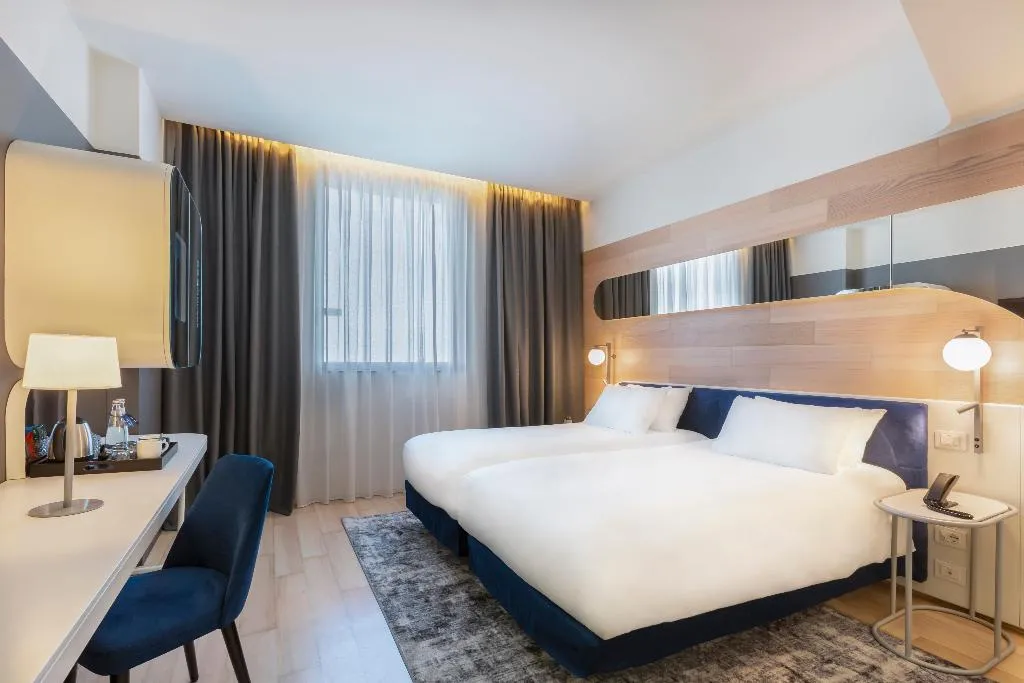 Room STANDARD Room, Voco Milan Fiere, Milan
