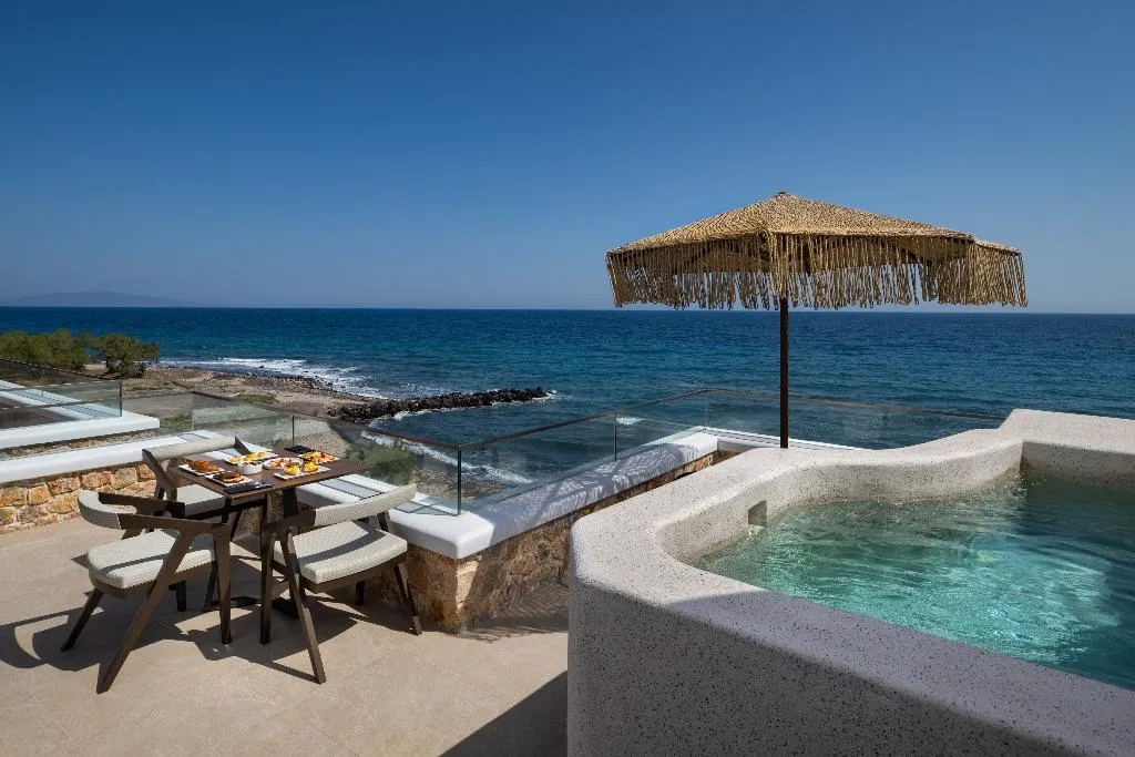 SUITE BEACH FRONT Room, Aelia Thalassa, Santorini