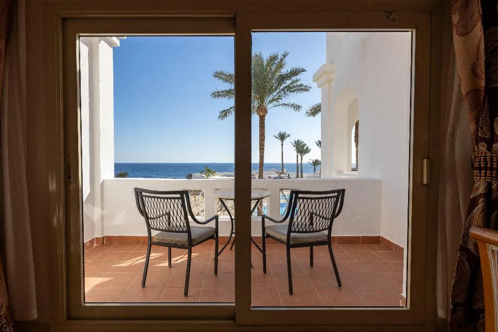 DOUBLE SEA FRONT Room, Continental Plaza Beach, Red Sea Riviera