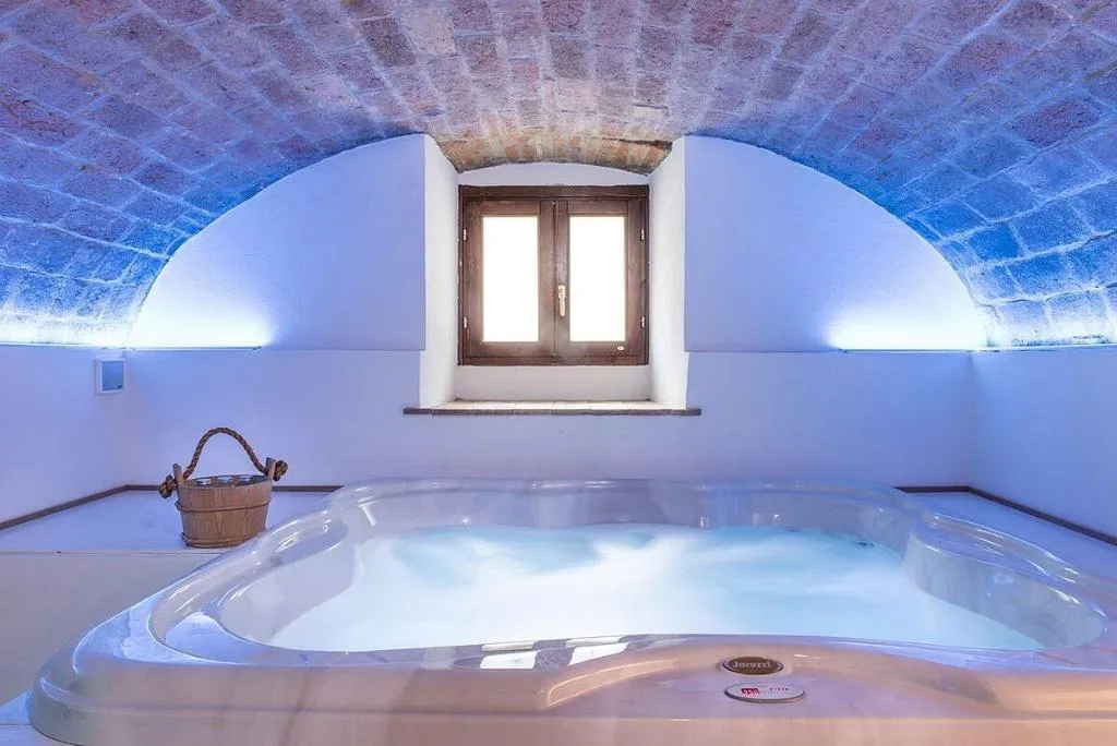 Sports and Entertainment, Albergo Il Rientro, Perugia