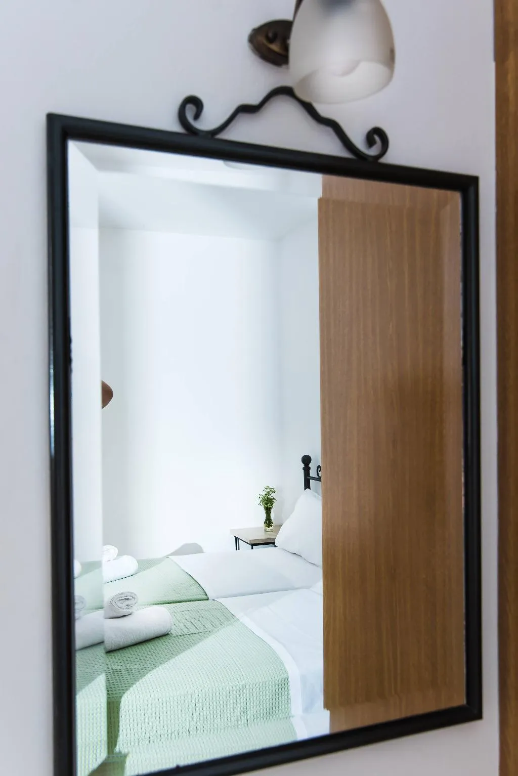STUDIO CAPACITY 2 Room, Newcastle Studios, Crete