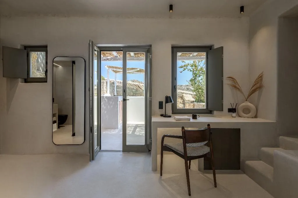 Double or Twin DELUXE WITH JACUZZI Room, Rocabella Mykonos Hotel, Mykonos
