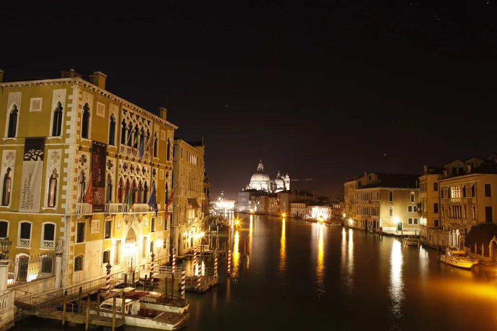 General view, Lux, Venice