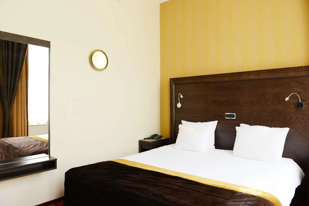 Room, Amrâth Grand Hotel de lEmpereur, Amsterdam