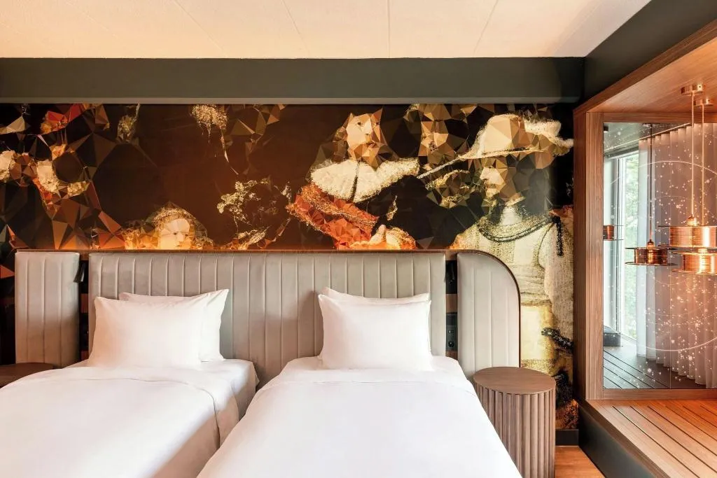 TWIN STANDARD Room, Renaissance Amsterdam Hotel, Amsterdam
