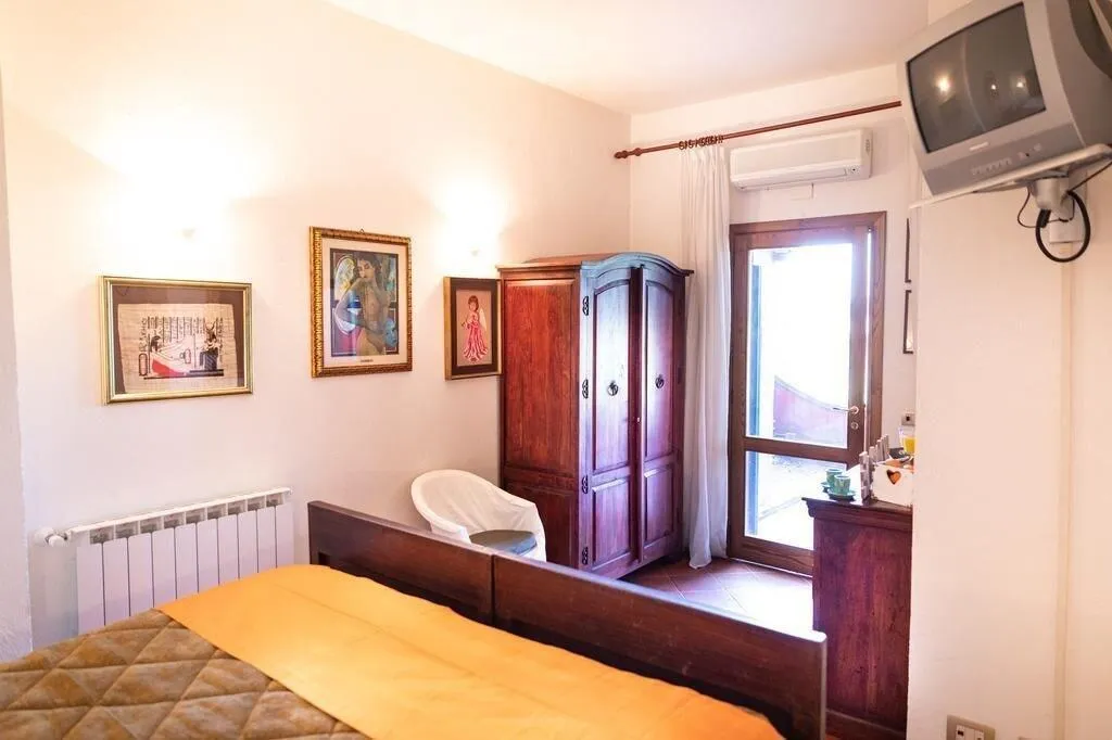Room, Parco Delle Nazioni, Rome