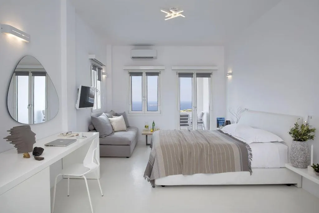 Room, May Seven Suites Hotel, Santorini