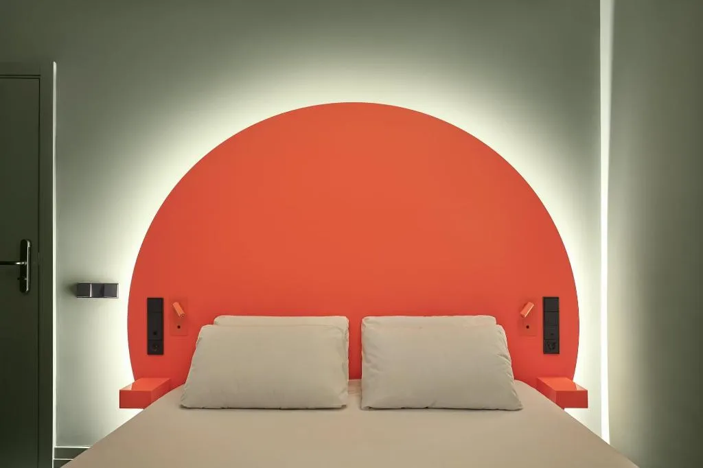 Room, Chic & Basic Dot, Madrid